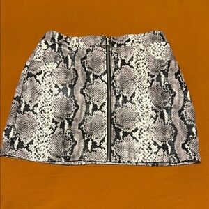 Snakeskin Print Mini Skirt Size M